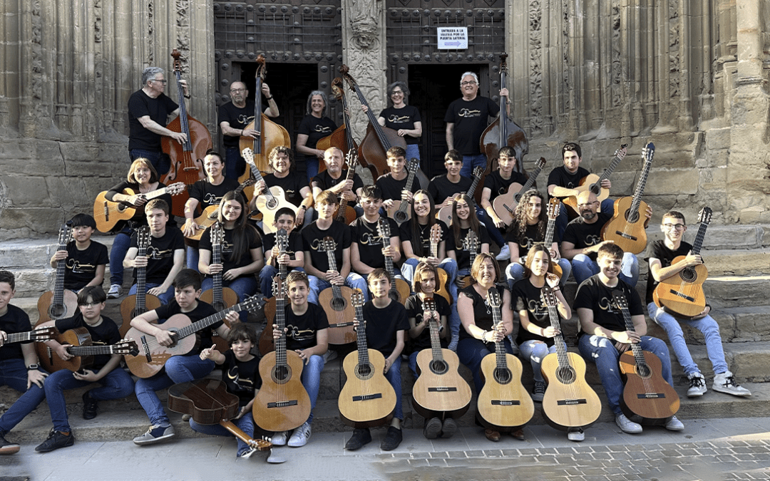 ORQUESTA DE GUITARRAS Y CONTRABAJOS“MARÍA DE MOLINA”Úbeda 30/11/2024 12:00h