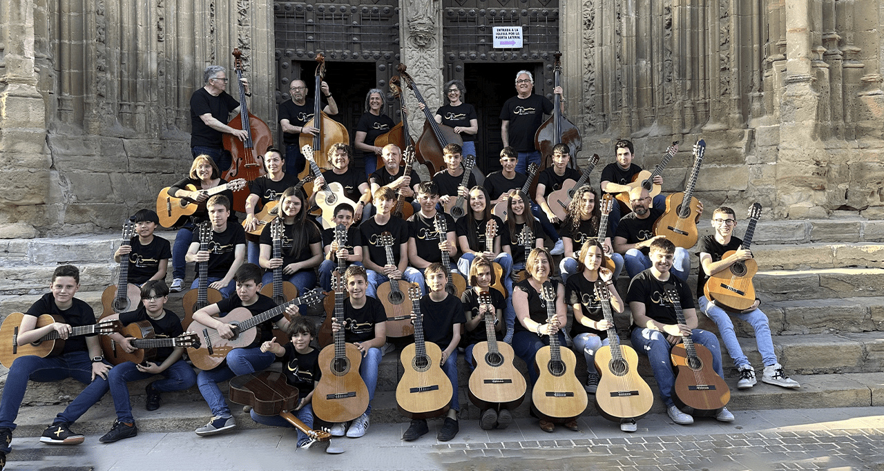 ORQUESTA DE GUITARRAS Y CONTRABAJOS“MARÍA DE MOLINA”Úbeda 30/11/2024 12:00h