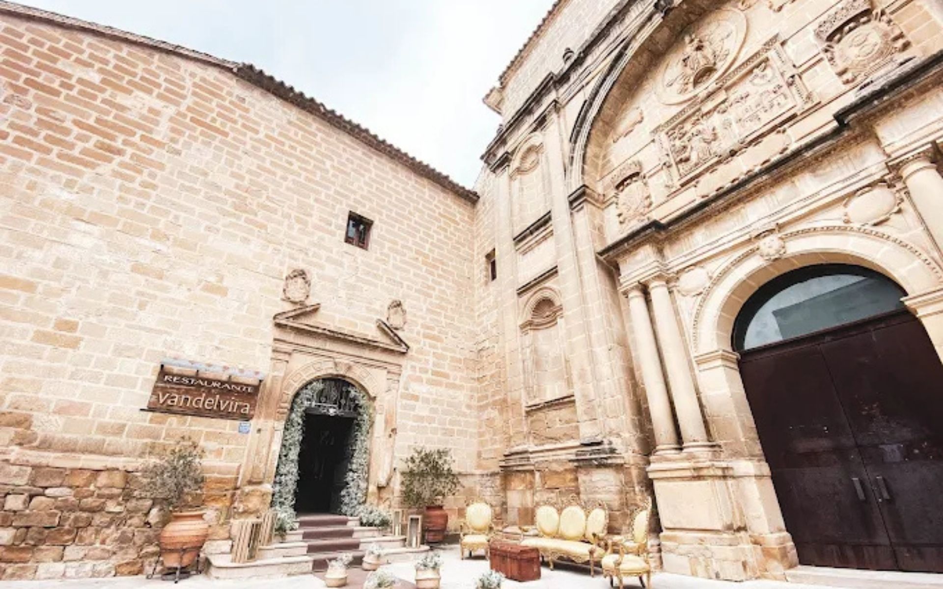 palacio de vandelvira baeza